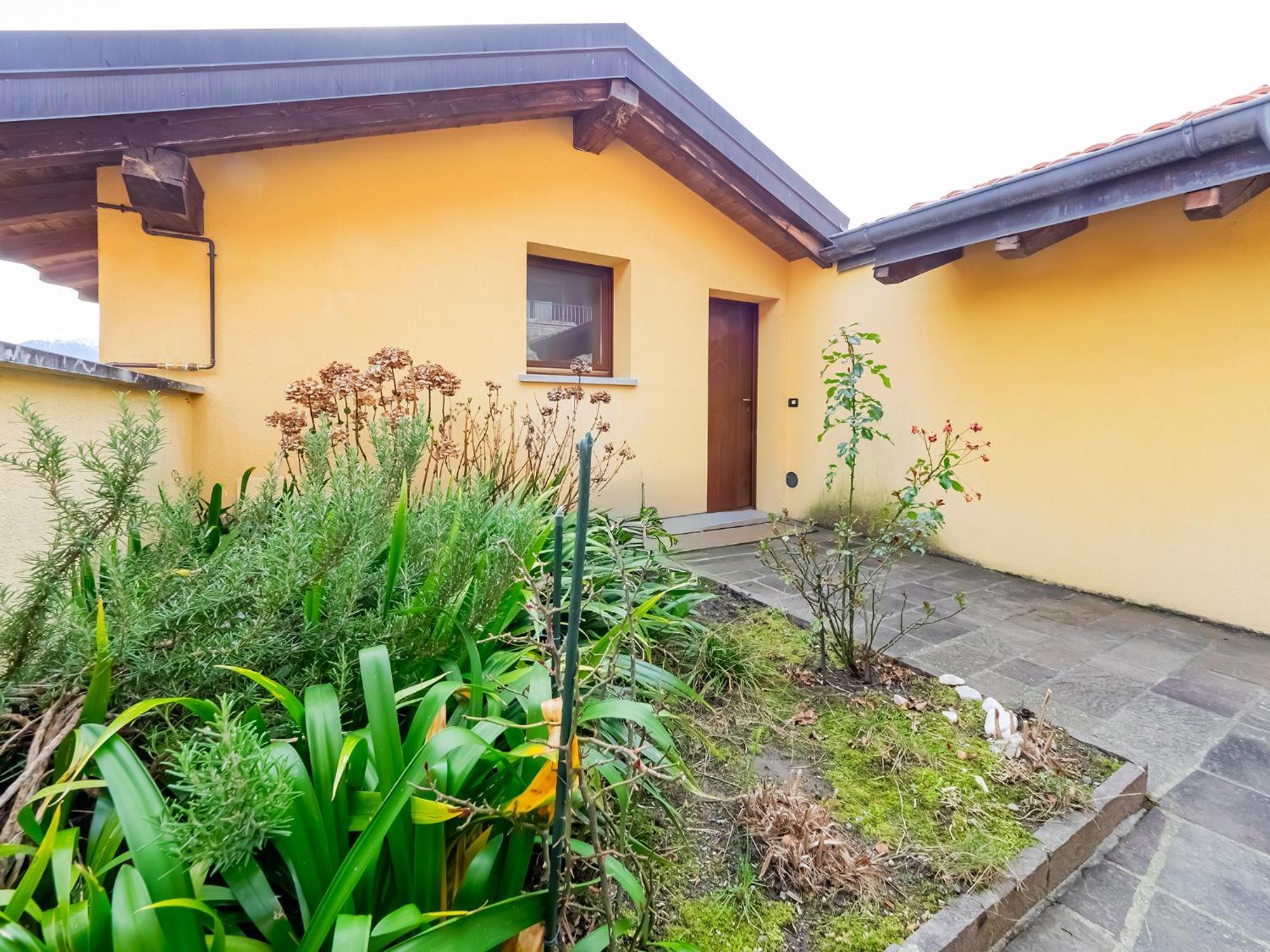 Rododendro House Relax Apartment Morbio Exterior photo